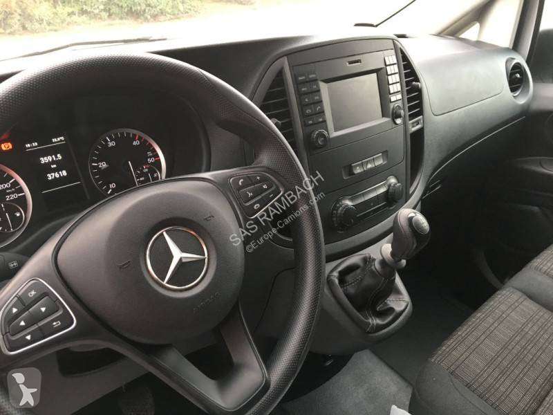 Fourgon utilitaire Mercedes Vito 114 CDI 4x2 Gazoil occasion - Photo 2